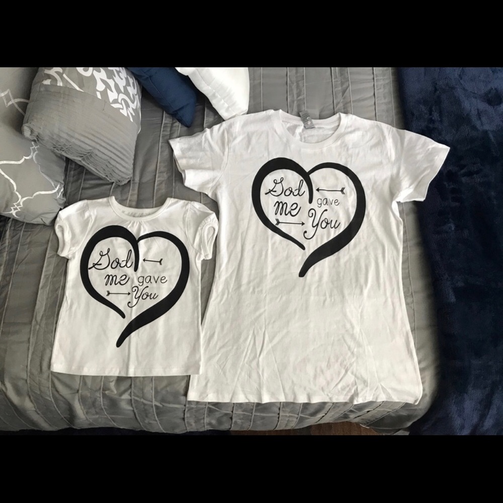 Mom and child matching t-shirts